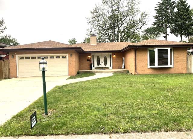 Property at 813 Junie Ct, Joliet, IL 60435, 3 beds, 1.5 baths