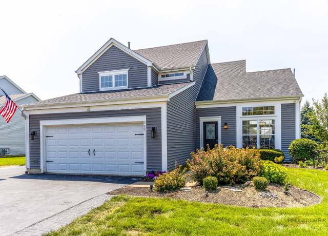 Property at 895 Franklin Ave, South Elgin, IL 60177, 3 beds, 2.5 baths