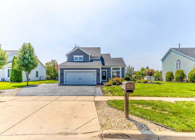 Property at 895 Franklin Ave, South Elgin, IL 60177, 3 beds, 2.5 baths