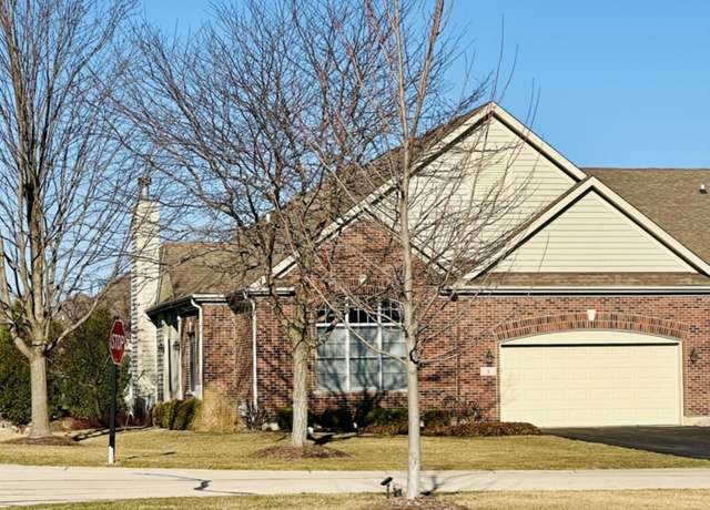 Property at 1 Austrian Ct, Lake In The Hills, IL 60156, 3 beds, 3 baths