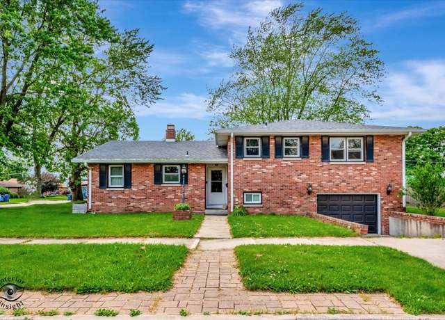 Property at 495 S Prairie Ave, Bradley, IL 60915, 4 beds, 2.5 baths