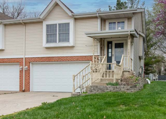 Property at 4 Shire Ct, Bloomington, IL 61701, 3 beds, 2.5 baths