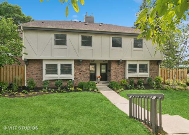 Property at 884 Bristol Dr #0, Barrington, IL 60010, 2 beds, 2.5 baths