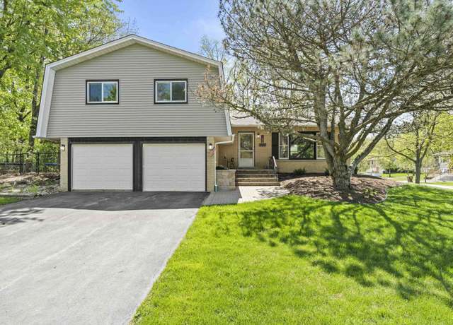 Property at 6125 Jennifer Ave, Tinley Park, IL 60477, 4 beds, 2.5 baths