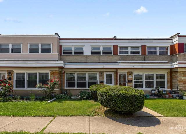 Property at 8933 N Washington St Unit D, Niles, IL 60714, 3 beds, 1.5 baths
