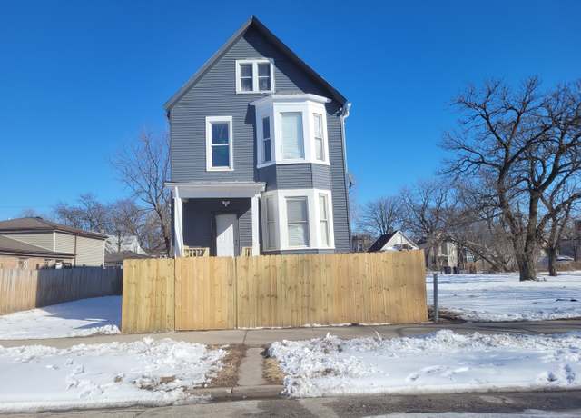 Property at 6039 S Carpenter St, Chicago, IL 60621, 9 beds, 2 baths