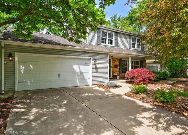 Property at 421 S River Rd, Naperville, IL 60540, 3 beds, 2.5 baths