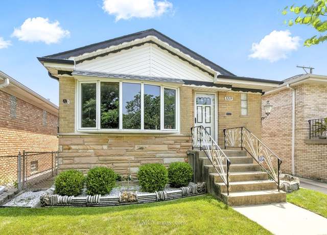 Property at 3219 N Pioneer Ave, Chicago, IL 60634, 3 beds, 2 baths