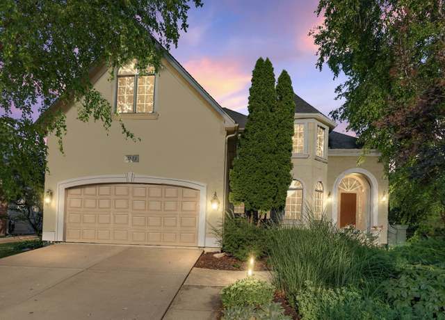 Property at 1123 Chadwick Ct, Aurora, IL 60502, 5 beds, 3.5 baths