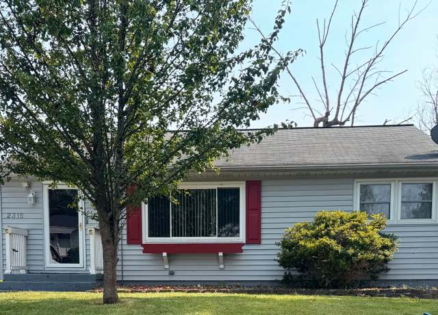 Property at 2315 W Hunt St, Decatur, IL 62526, 3 beds, 1 bath