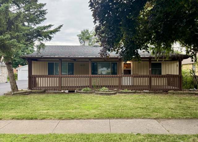 Property at 5125 W 101st St, Oak Lawn, IL 60453, 3 beds, 2 baths