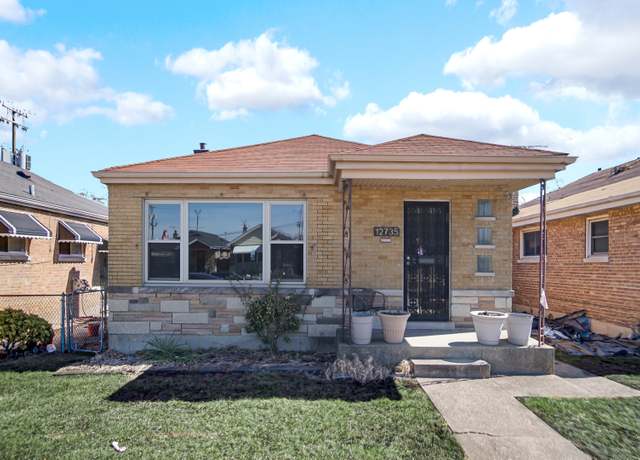 Property at 12735 S Justine St, Calumet Park, IL 60827, 3 beds, 1 bath