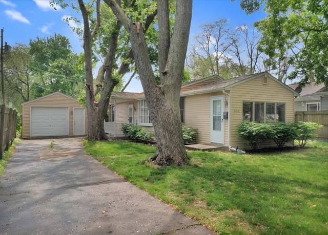 Property at 823 W Harvard St, Champaign, IL 61820, 2 beds, 1 bath