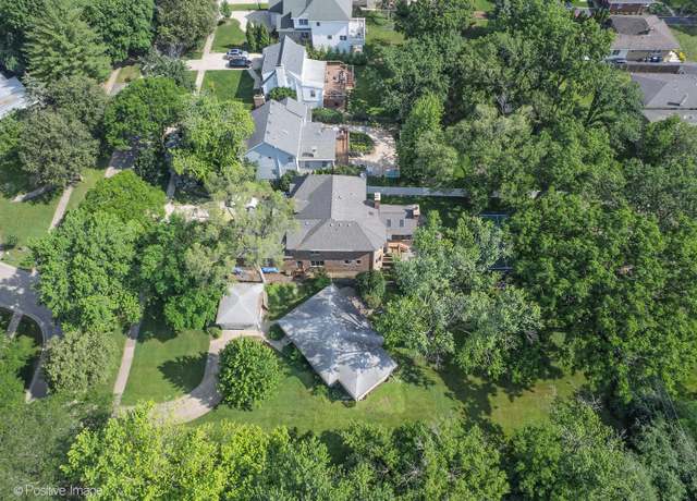 Property at 241 Coe Rd, Clarendon Hills, IL 60514