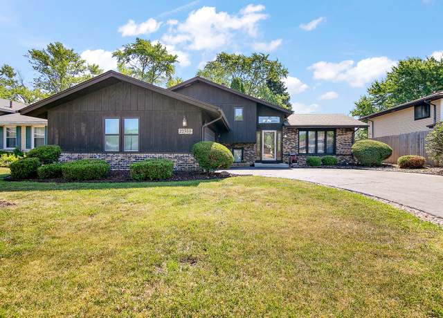 Property at 22939 East Dr, Richton Park, IL 60471, 3 beds, 2 baths