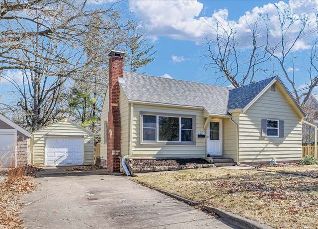 Property at 514 S Edwin St, Champaign, IL 61821, 3 beds, 2.5 baths