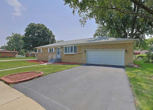 Property at 1703 Bonita Ave, Mount Prospect, IL 60056, 3 beds, 2 baths