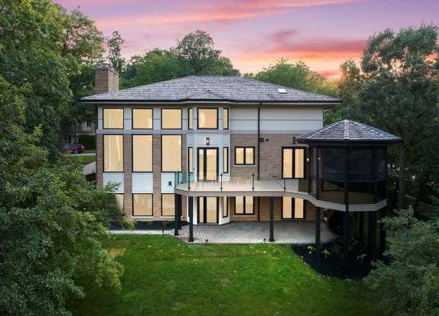 Property at 9427 Falling Waters Dr, Burr Ridge, IL 60527, 5 beds, 5.5 baths