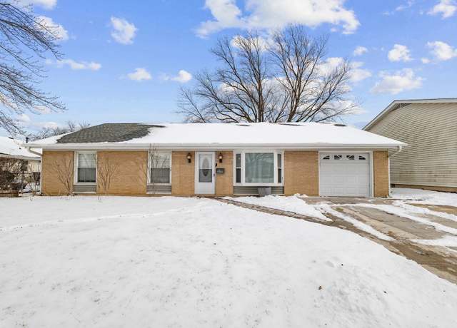 Property at 7925 Pebblebrook Cir, Hanover Park, IL 60133, 4 beds, 2 baths