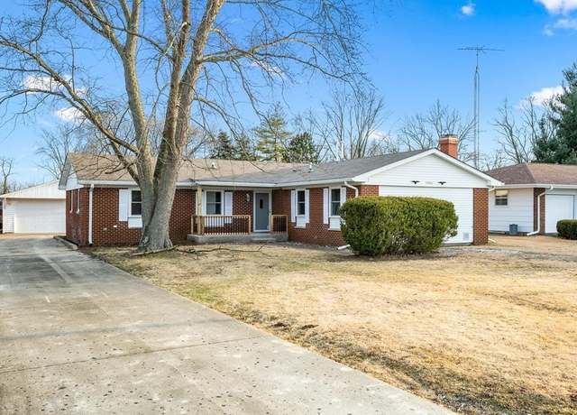 Property at 2206 Batestown Rd, Danville, IL 61832, 3 beds, 2 baths