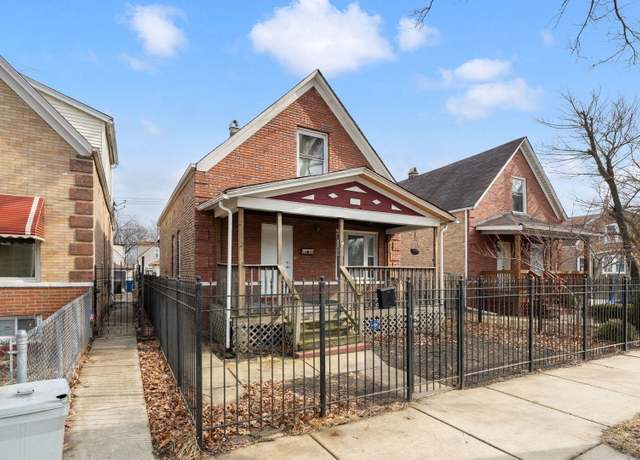 Property at 1005 N Kedvale Ave, Chicago, IL 60651, 3 beds, 1 bath