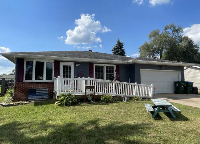 Property at 1304 7th Ave, Rock Falls, IL 61071, 3 beds, 1.5 baths
