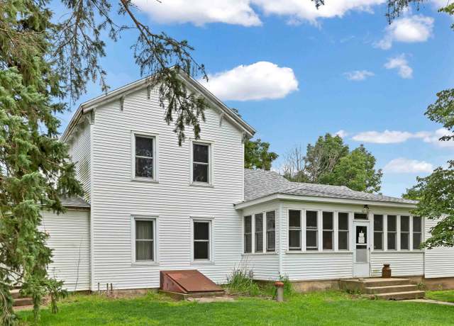 Property at 20105 Oak Grove Rd, Harvard, IL 60033, 7 beds, 3 baths