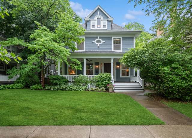 Property at 1040 Michigan Ave, Evanston, IL 60202, 6 beds, 3.5 baths