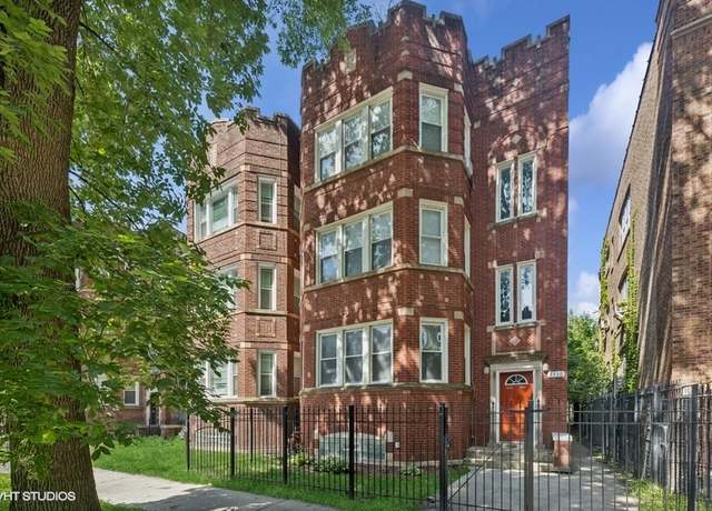 Property at 7730 S Essex Ave, Chicago, IL 60649, 9 beds, 3 baths