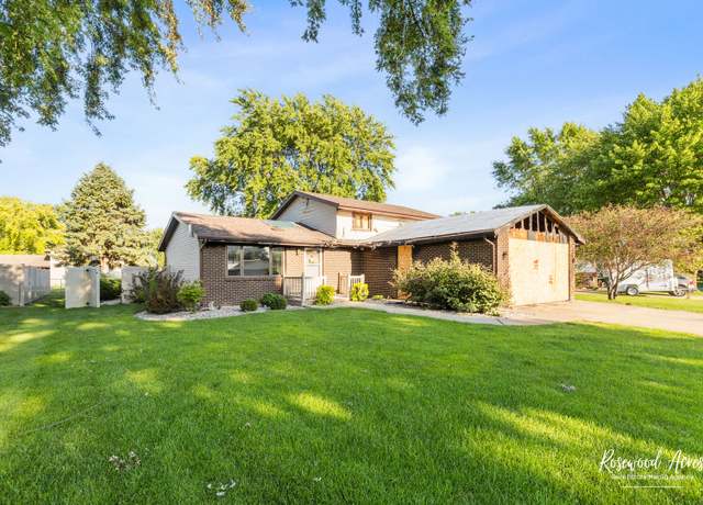 Property at 1008 Mallard Dr, Bradley, IL 60915, 4 beds, 1.5 baths