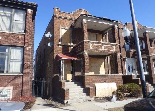 Property at 4320 W Cermak Rd, Chicago, IL 60623, 6 beds, 2 baths