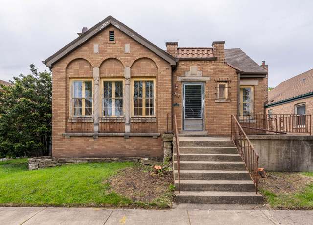 Property at 3237 W 83rd Pl, Chicago, IL 60652, 3 beds, 2 baths