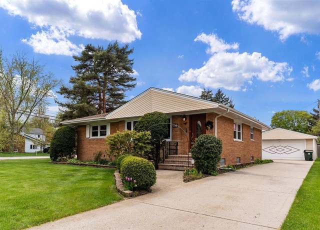 Property at 604 N Wilshire Ln, Arlington Heights, IL 60004, 3 beds, 1.5 baths
