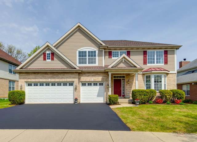 Property at 1330 Horizon Trl, Wheeling, IL 60090, 4 beds, 2.5 baths