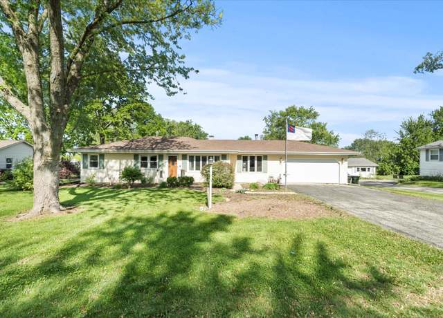 Property at 116 Roberts Rd, New Lenox, IL 60451, 3 beds, 1.5 baths