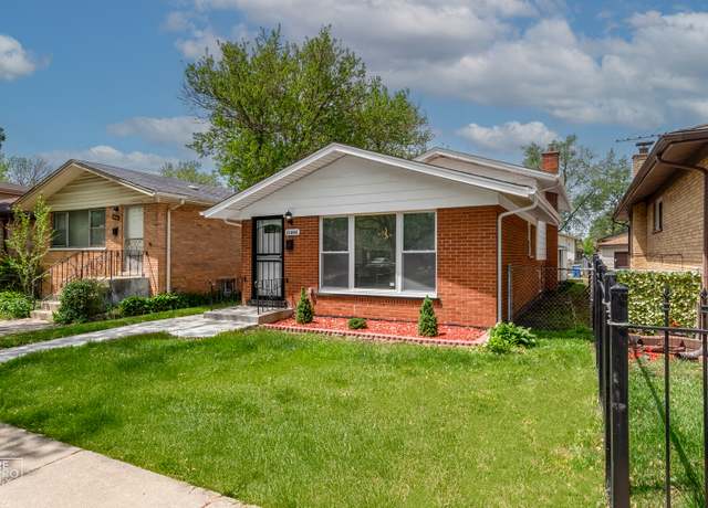 Property at 11642 S Elizabeth St, Chicago, IL 60643, 4 beds, 2 baths