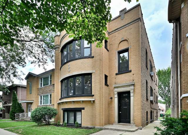 Property at 1619 Oak Park Ave, Berwyn, IL 60402, 5 beds, 3 baths