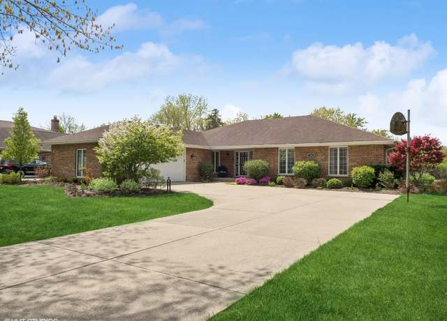 Property at 720 Ruskin Dr, Elk Grove Village, IL 60007, 5 beds, 2.5 baths