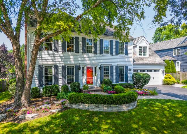 Property at 4744 Kings Way N, Gurnee, IL 60031, 4 beds, 2.5 baths