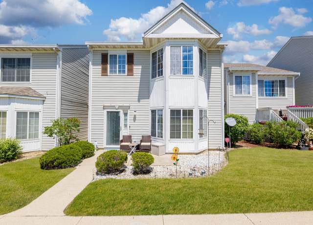 Property at 353 Evening Star Ct #353, Bolingbrook, IL 60440, 3 beds, 2.5 baths