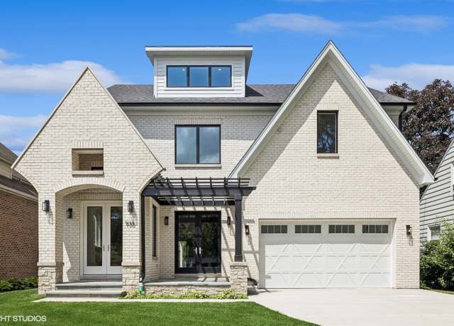 Property at 936 S Mitchell Ave, Elmhurst, IL 60126, 5 beds, 5.5 baths