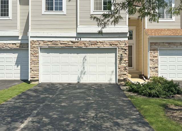 Property at 763 Verde Vista Ct, Elgin, IL 60123, 2 beds, 2.5 baths