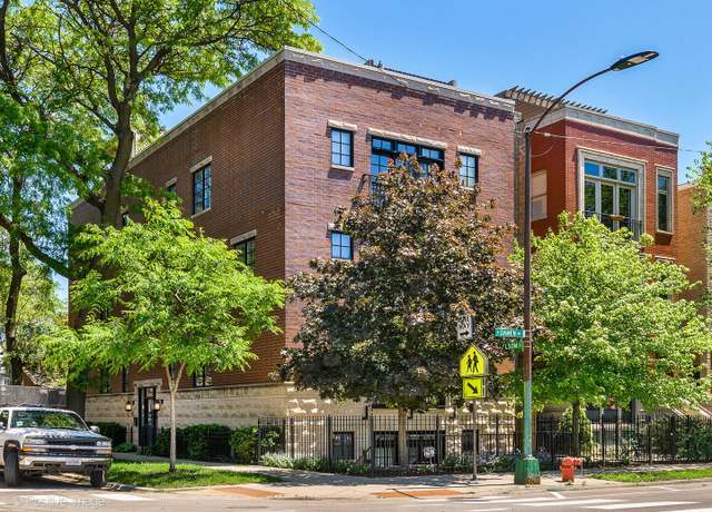 Property at 1949 W Nelson St Unit 1E, Chicago, IL 60657, 3 beds, 3 baths