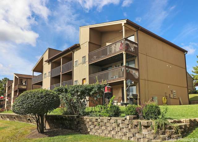 Property at 55 Vail Colony #1, Fox Lake, IL 60020, 2 beds, 1 bath