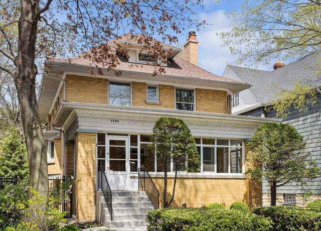 Property at 1430 W Greenleaf Ave, Chicago, IL 60626, 5 beds, 3 baths