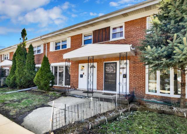 Property at 8852 Robin Dr Unit E, Des Plaines, IL 60016, 3 beds, 2.5 baths