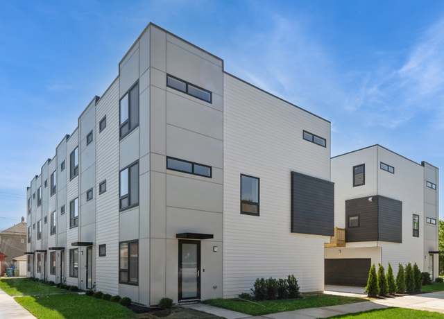 Property at 944 Beloit Ave #1, Forest Park, IL 60130, 3 beds, 2.5 baths