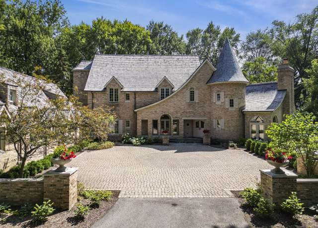 Property at 285 W Westminster Ave, Lake Forest, IL 60045, 7 beds, 7.5 baths