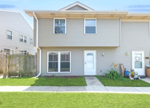 Property at 11 Fernwood Dr Unit I, Bolingbrook, IL 60440, 3 beds, 1 bath