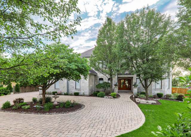 Property at 904 S Edgewood Ln, Mount Prospect, IL 60056, 6 beds, 5.5 baths